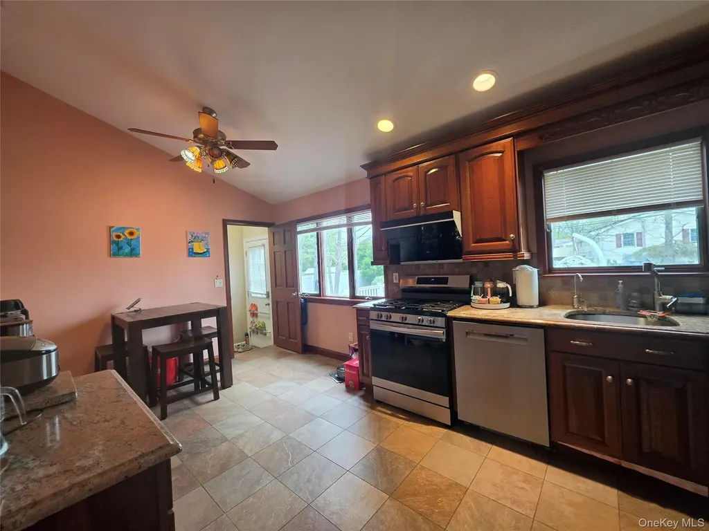 37 Jonquill Lane Kings Park NY 11754