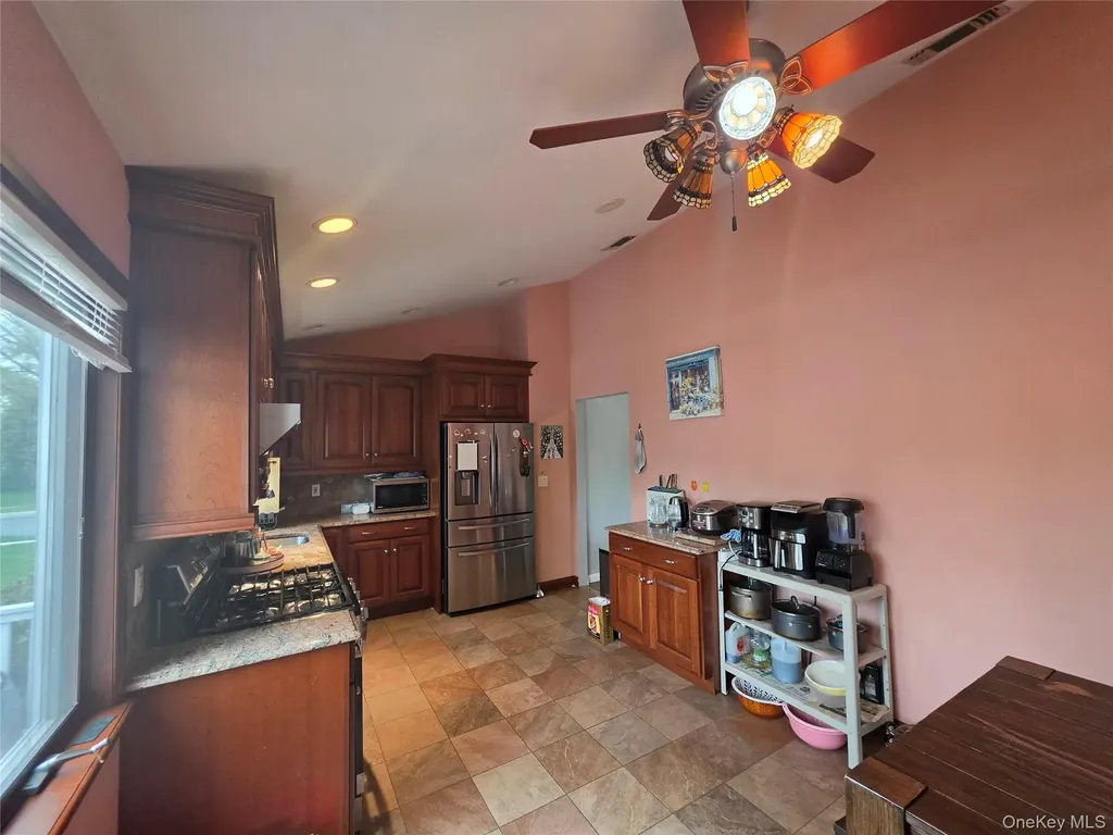 37 Jonquill Lane Kings Park NY 11754