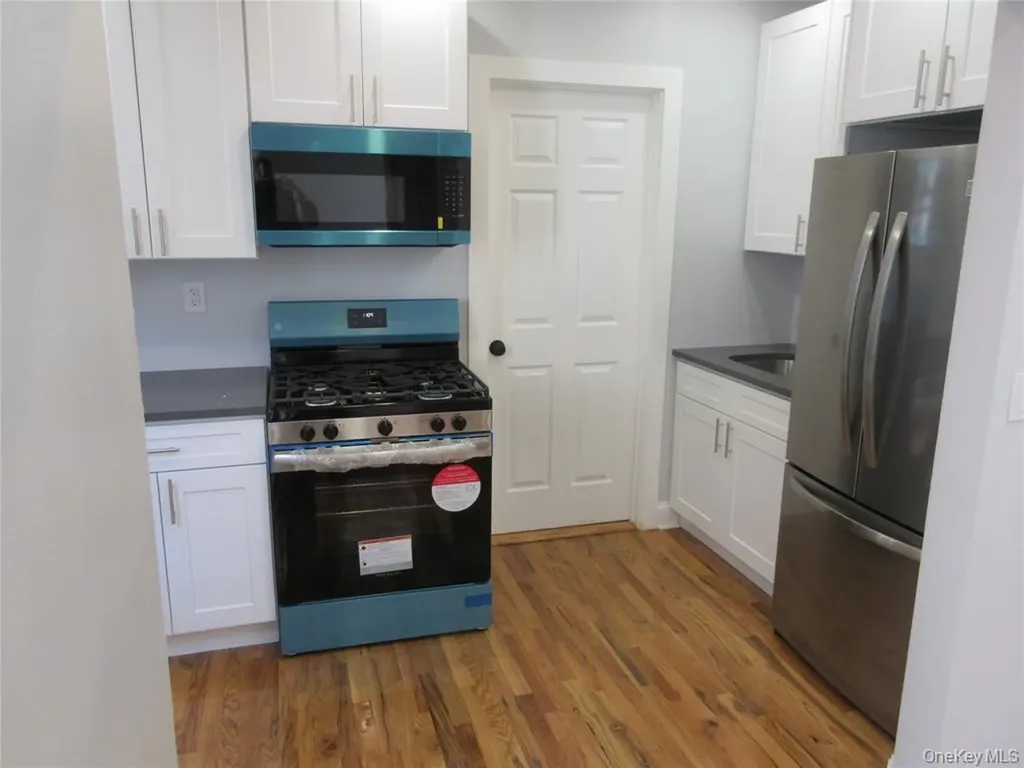 949 E 213th Street Bronx NY 10469
