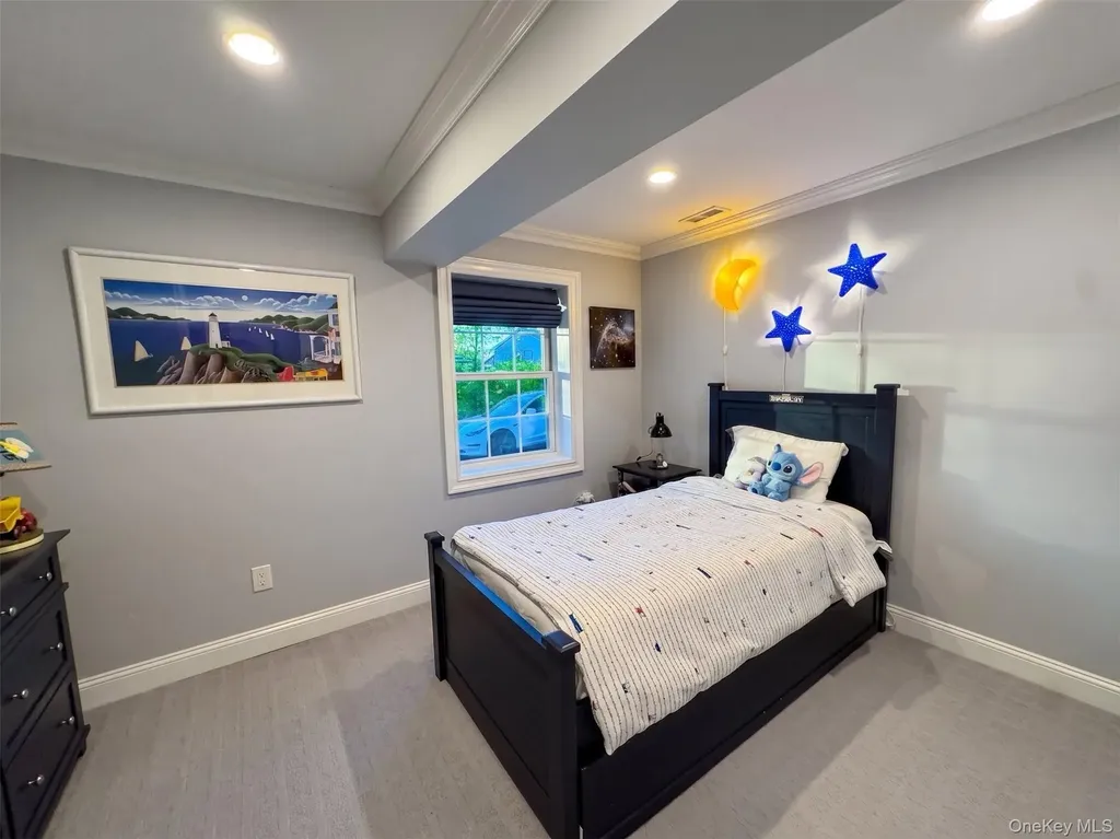 5 Eaton Lane Scarsdale NY 10583