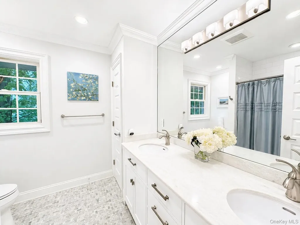 5 Eaton Lane Scarsdale NY 10583