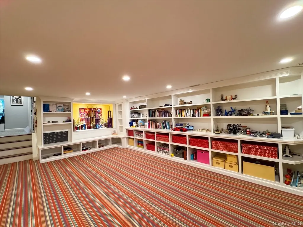 5 Eaton Lane Scarsdale NY 10583