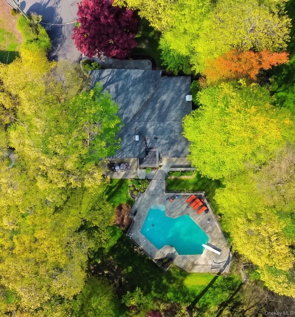 5 Eaton Lane Scarsdale NY 10583