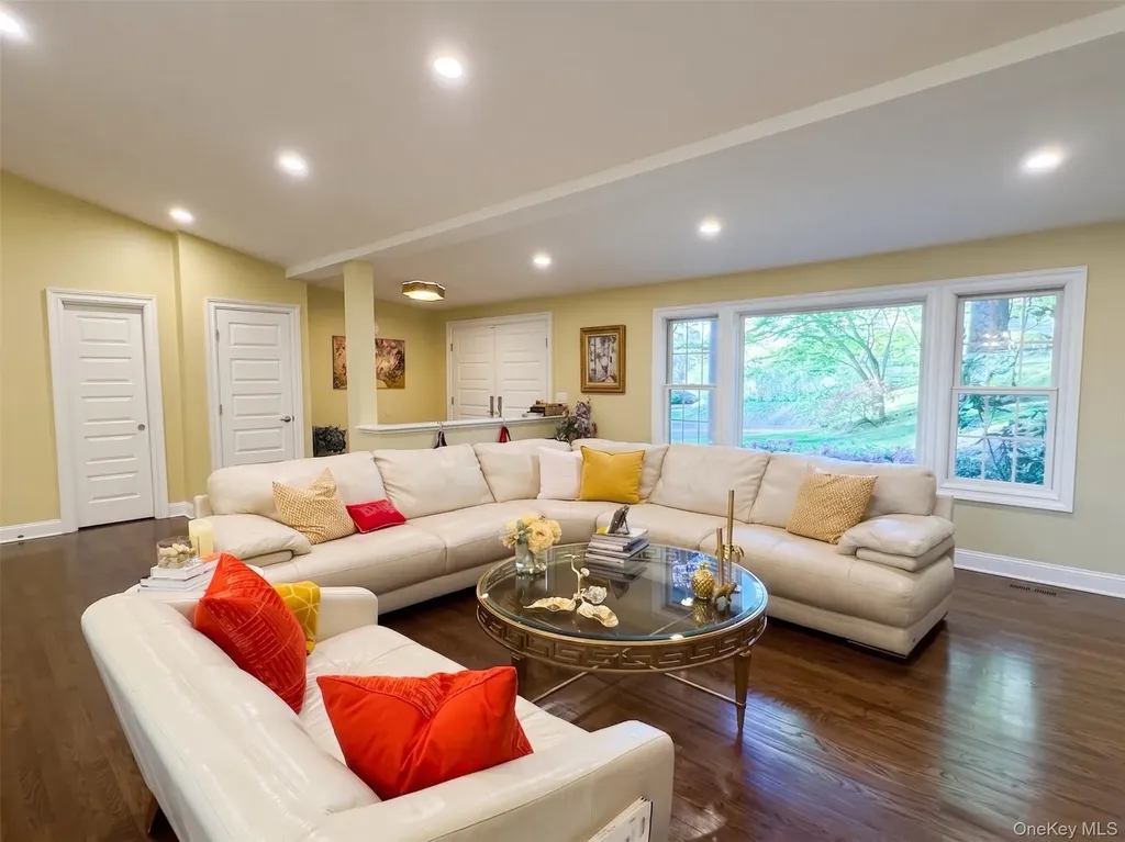 5 Eaton Lane Scarsdale NY 10583