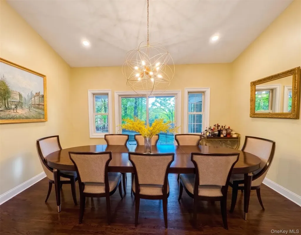 5 Eaton Lane Scarsdale NY 10583