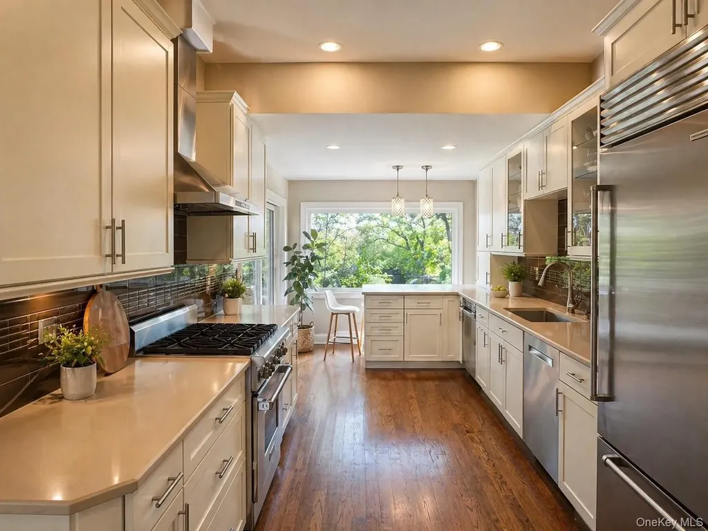 5 Eaton Lane Scarsdale NY 10583