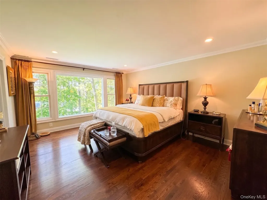 5 Eaton Lane Scarsdale NY 10583