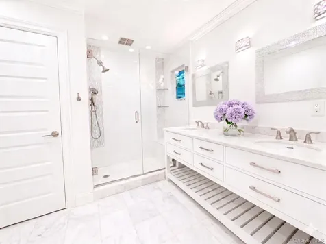 5 Eaton Lane Scarsdale NY 10583