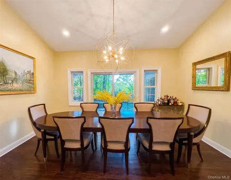 5 Eaton Lane Scarsdale NY 10583