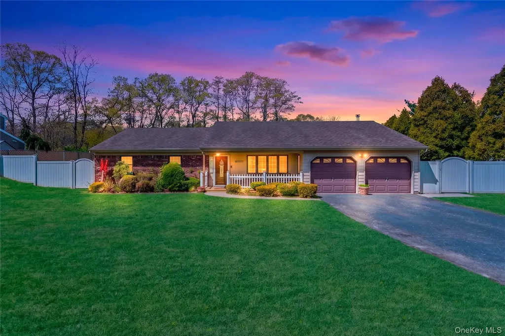 24 Sabre Drive Selden NY 11784
