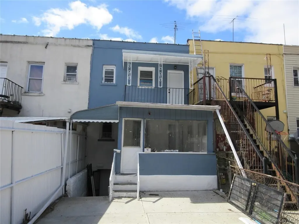 949 E 213th Street Bronx NY 10469