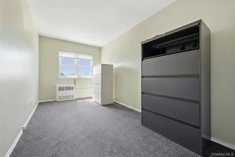 26505 Hillside Avenue Floral Park NY 11004