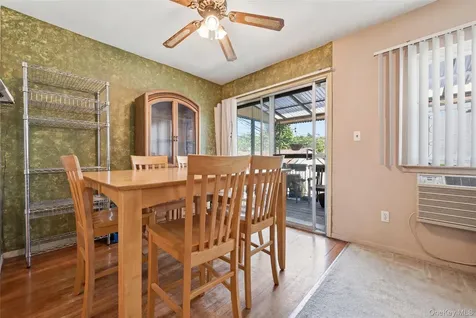 26505 Hillside Avenue Floral Park NY 11004