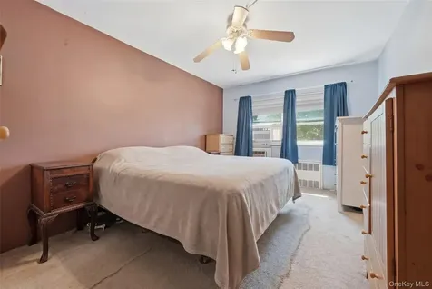 26505 Hillside Avenue Floral Park NY 11004