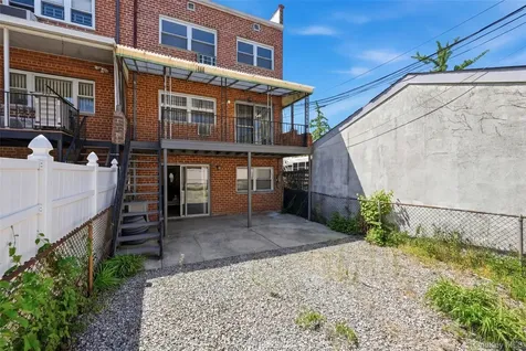 26505 Hillside Avenue Floral Park NY 11004
