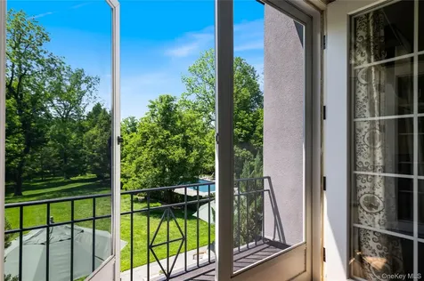 33 Ardsley Avenue E Irvington NY 10533