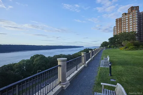 180 Cabrini Boulevard New York (manhattan) NY 10033