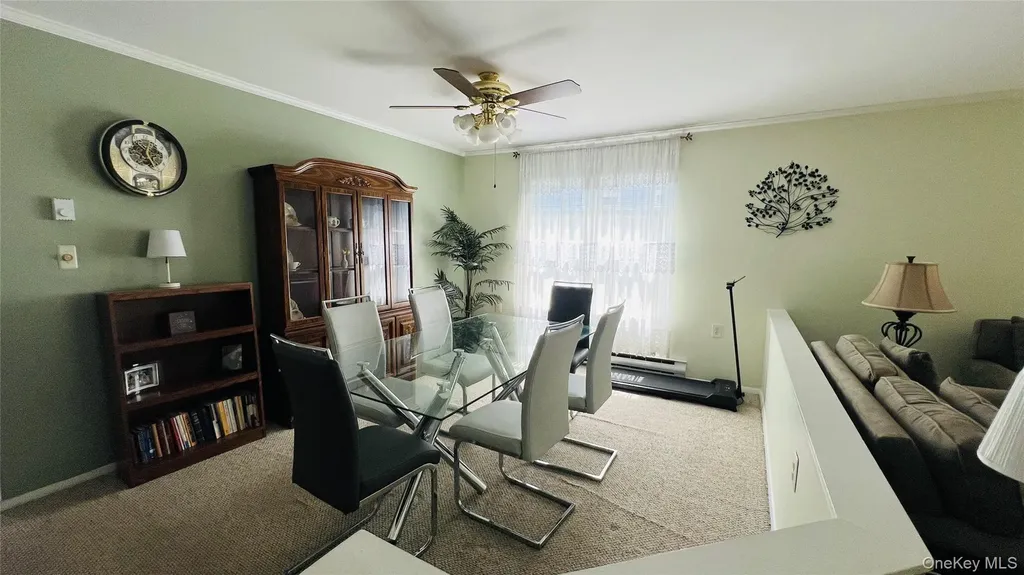 541 Stratford Lane Ridge NY 11961
