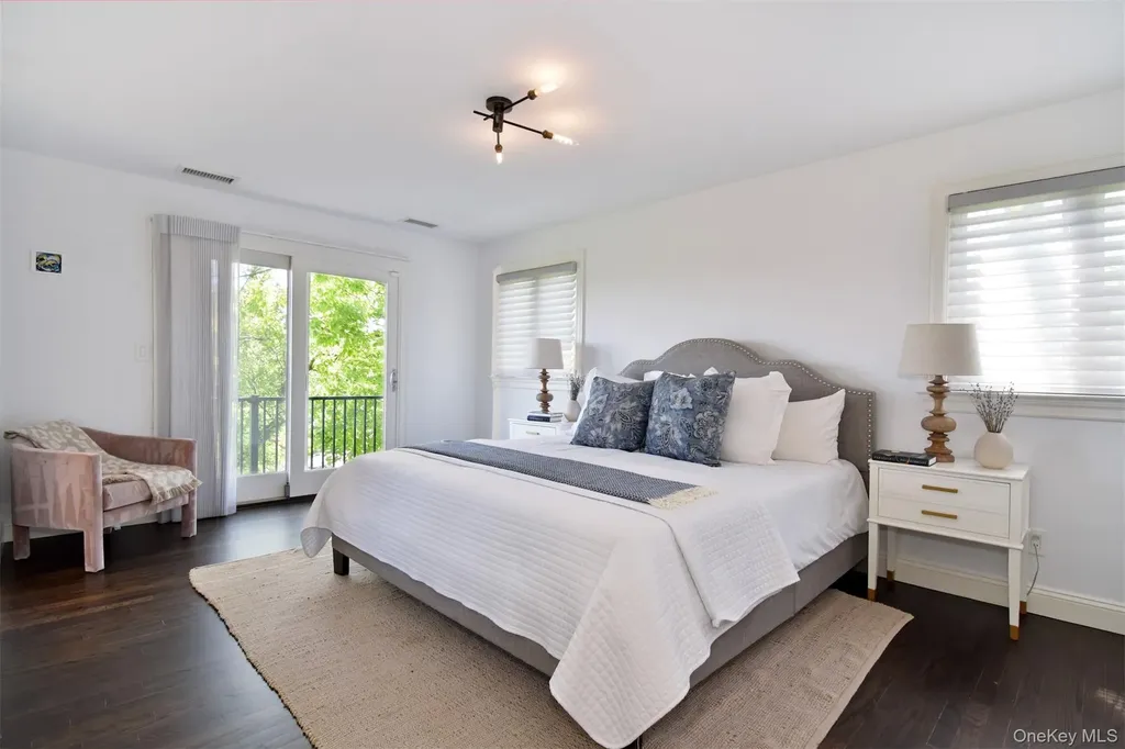 8 Shoreview Circle Pelham NY 10803