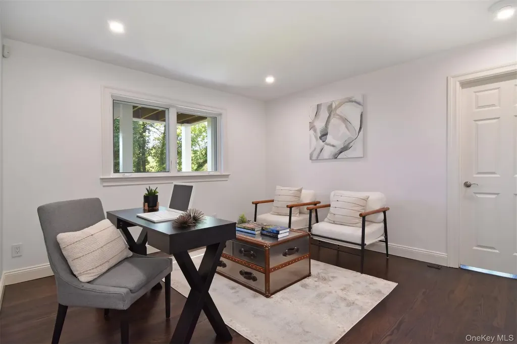 8 Shoreview Circle Pelham NY 10803