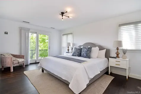 8 Shoreview Circle Pelham NY 10803