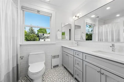 3 Vanderburgh Avenue Larchmont NY 10538