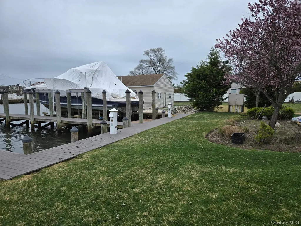 121 Ocean Avenue Massapequa NY 11758