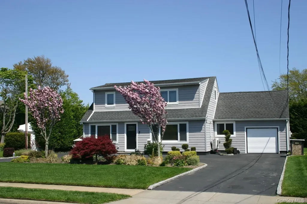 121 Ocean Avenue Massapequa NY 11758