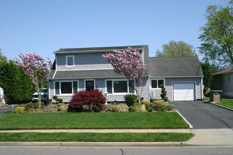 121 Ocean Avenue Massapequa NY 11758