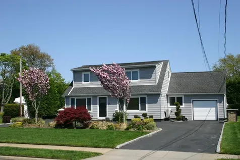 121 Ocean Avenue Massapequa NY 11758