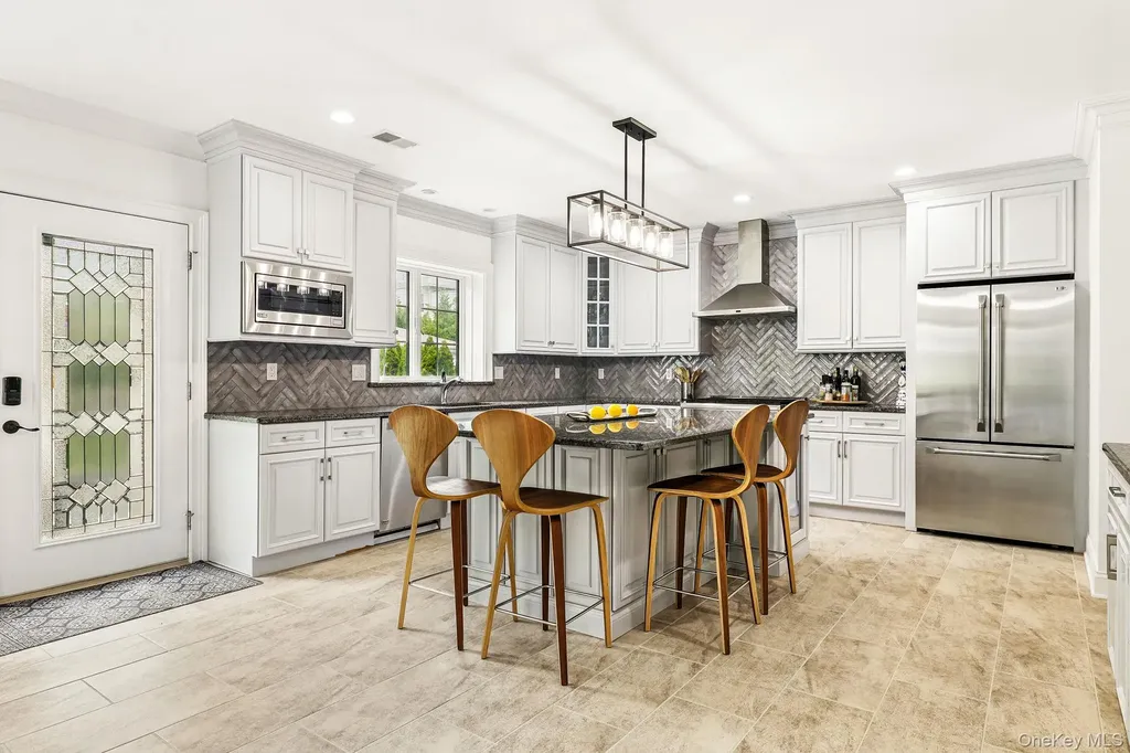 10 Nautilus Place New Rochelle NY 10805