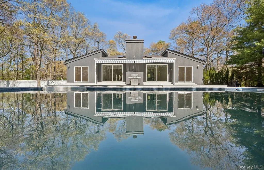 57 Bellows Terrace Hampton Bays NY 11946