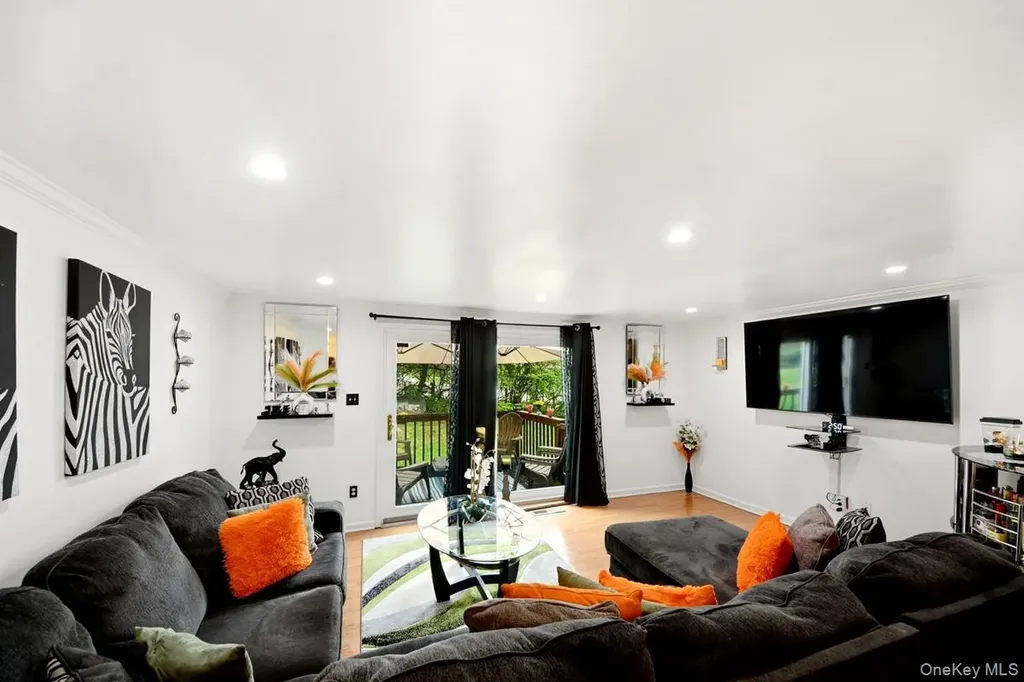 708 Mallard Way Peekskill NY 10566