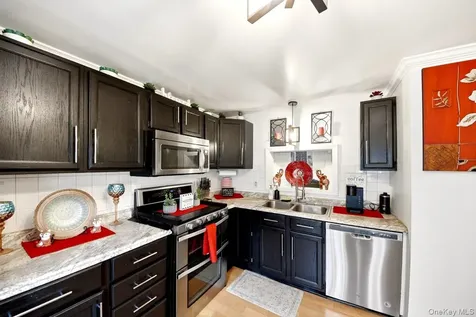 708 Mallard Way Peekskill NY 10566