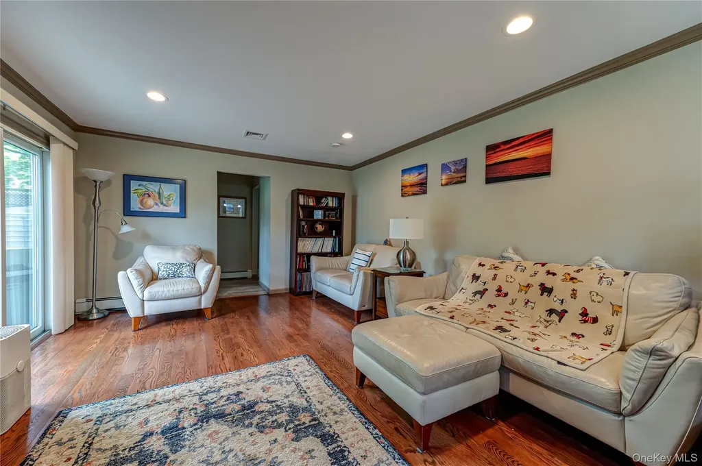 17 Lodge Lane Miller Place NY 11764