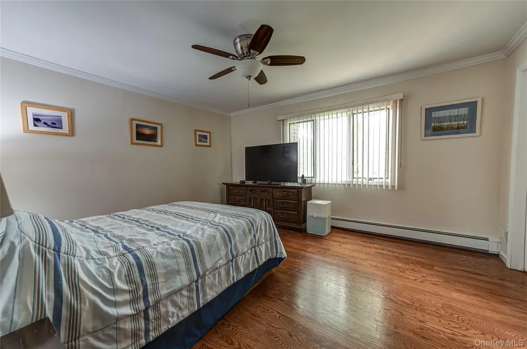 17 Lodge Lane Miller Place NY 11764