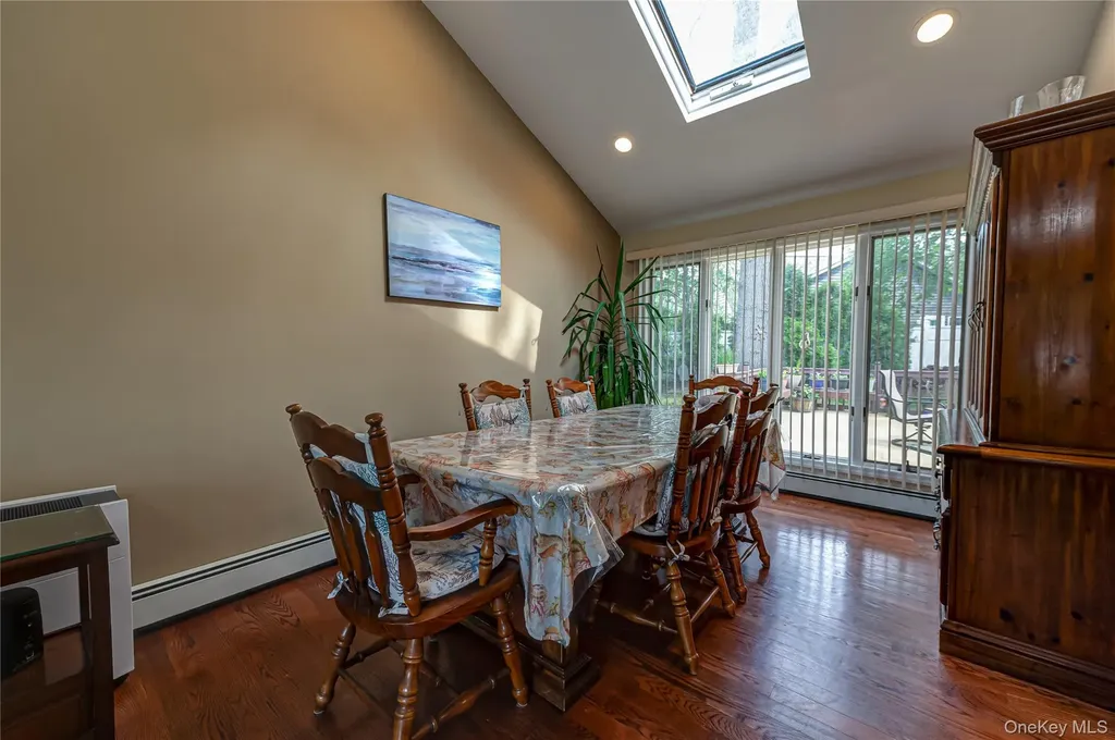 17 Lodge Lane Miller Place NY 11764