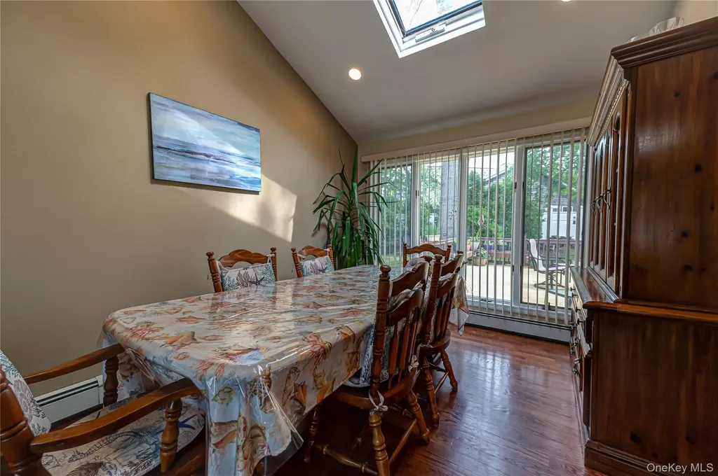 17 Lodge Lane Miller Place NY 11764