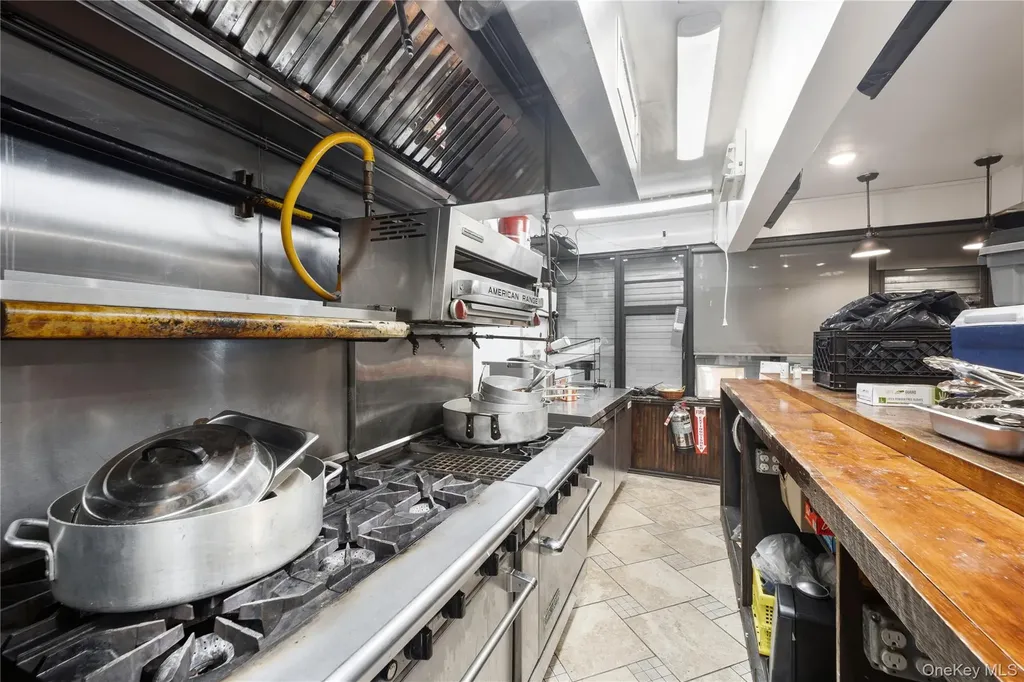 75-01 88th Street Glendale NY 11385