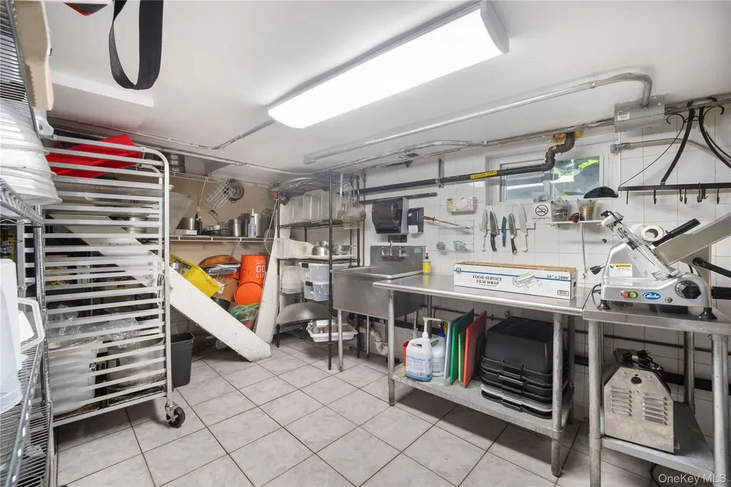 75-01 88th Street Glendale NY 11385