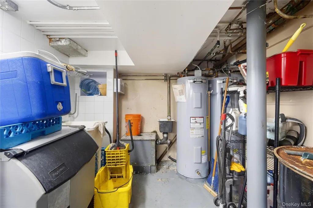 75-01 88th Street Glendale NY 11385