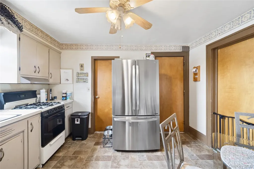 75-01 88th Street Glendale NY 11385