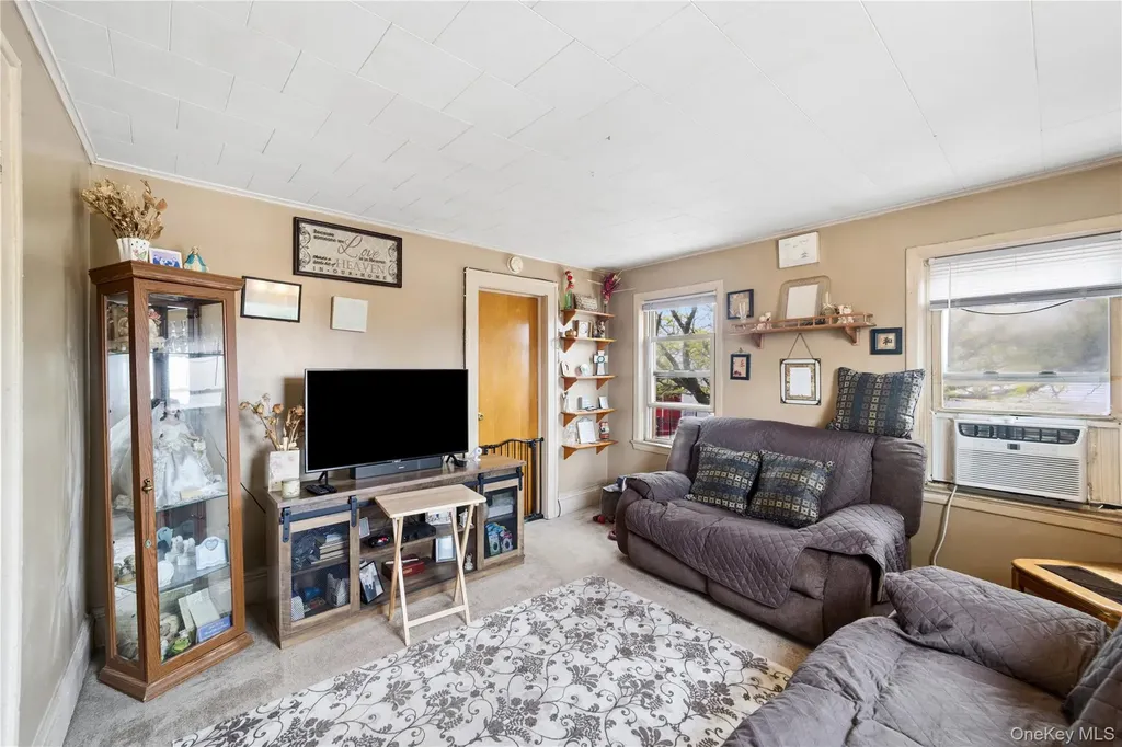 75-01 88th Street Glendale NY 11385