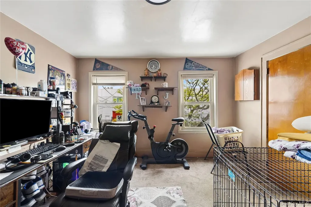 75-01 88th Street Glendale NY 11385
