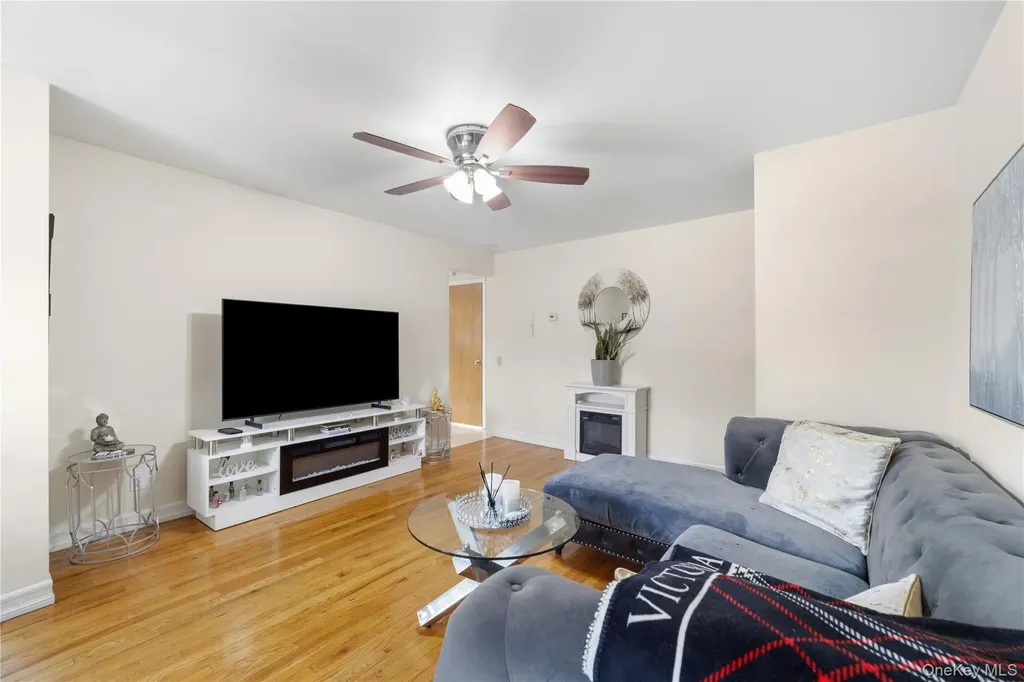75-01 88th Street Glendale NY 11385