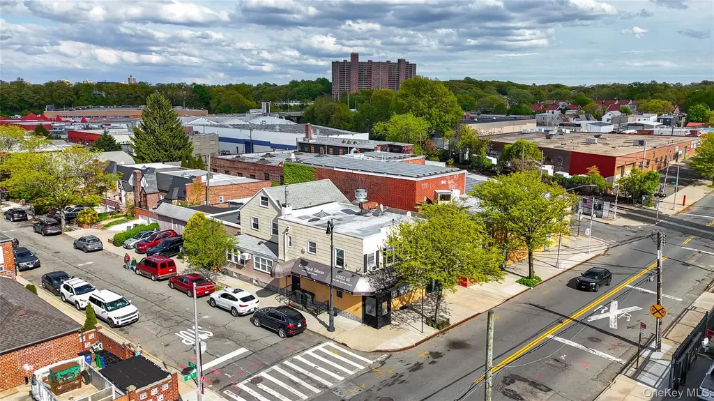 75-01 88th Street Glendale NY 11385
