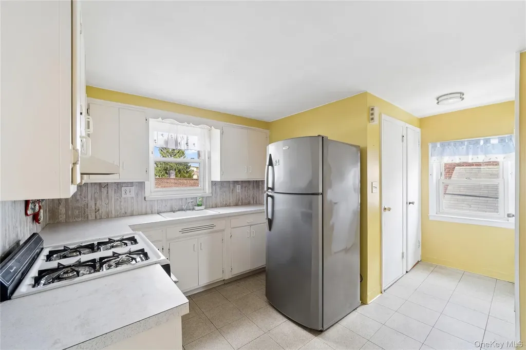 75-01 88th Street Glendale NY 11385
