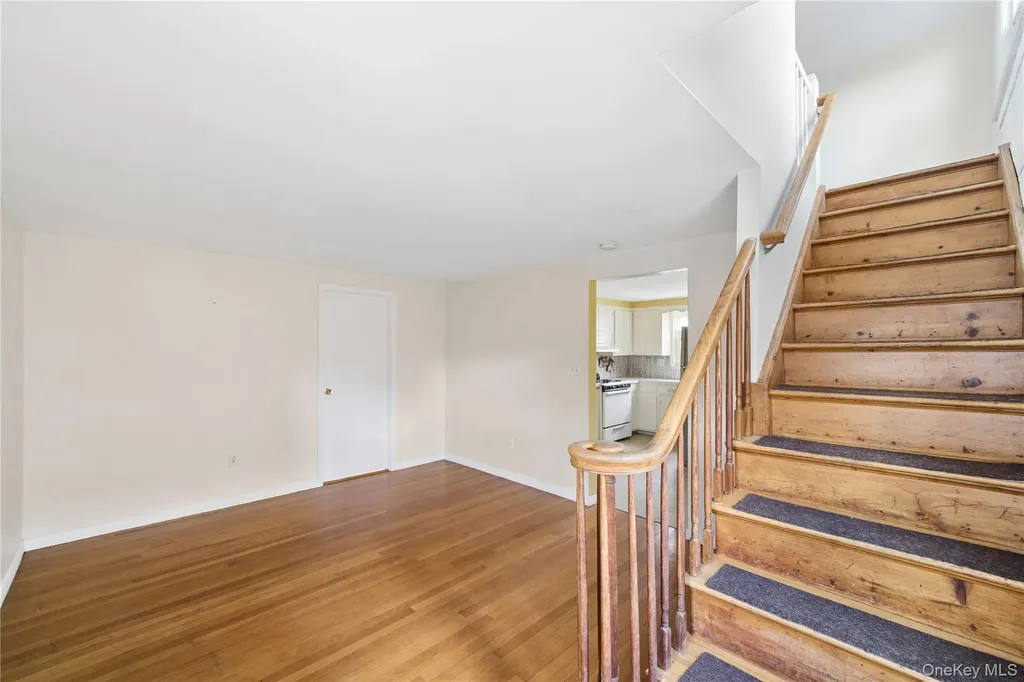 75-01 88th Street Glendale NY 11385