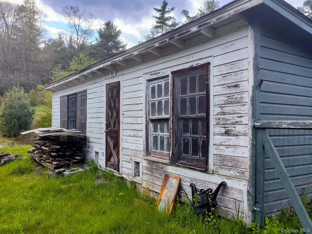 983 Plank Road Forestburgh NY 12777