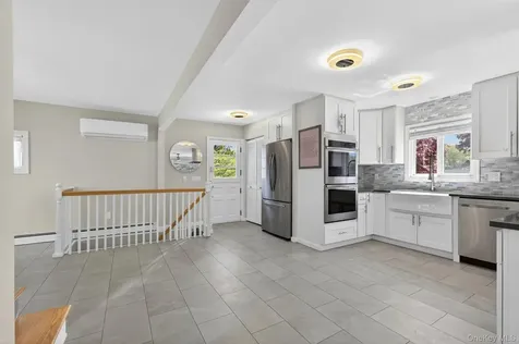 5 Arlington Court Montrose NY 10548